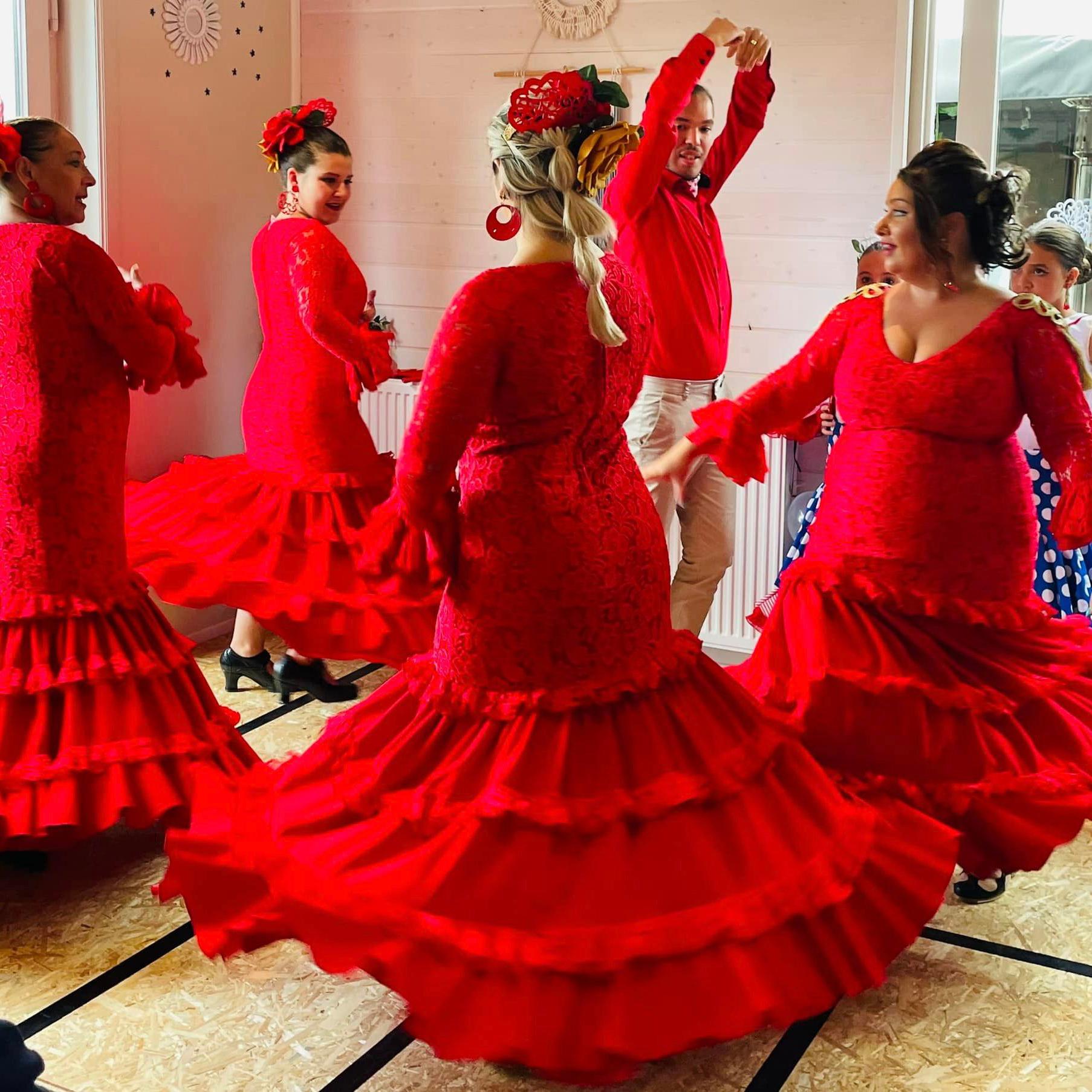 Photo de danseuses espagnoles lors d'un événement au restaurant La Villa
